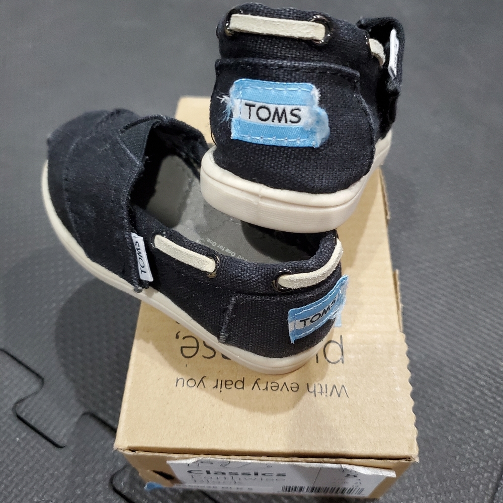 Tom's Kids Classic Slides sz 5/6
